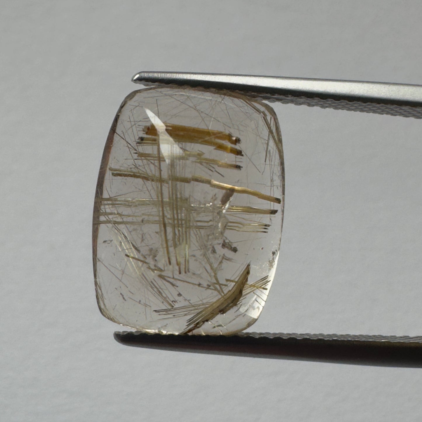 Beautiful Gold Rutile Venus Hair 16,6mm x 11,87mm 8,80cts