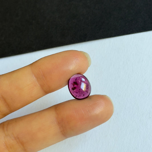 Vibrant Pink Oval Tourmaline Cabochon 3,51cts