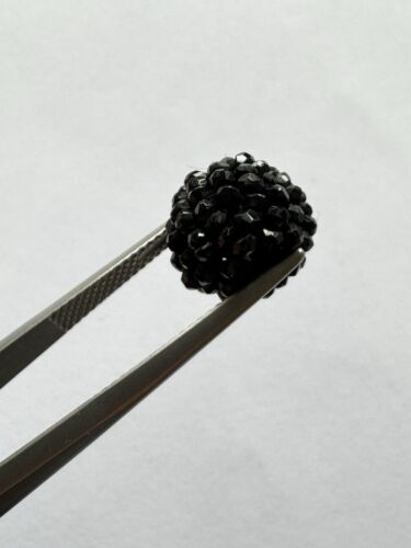 Black Spinel Pair Made In A Flower For Rare Jewelry Make
