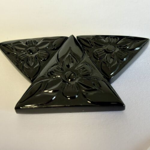 Onyx Triangle Engraved Flowers With Selection A Very Rare Find