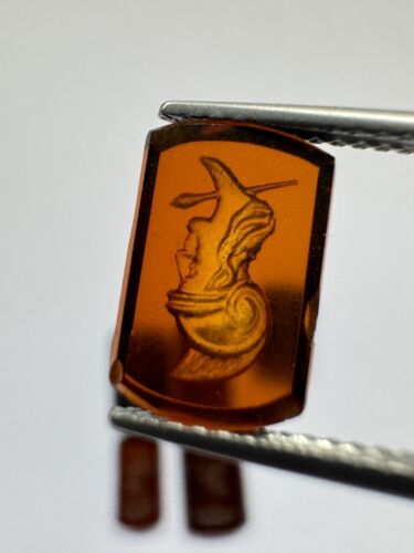 Precise Handwork Engraving In The Carnelian