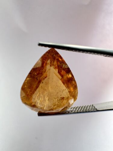 Warm orange tourmaline 16,02mm x 13,81mm 11,14cts