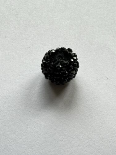 Black Spinel Pair Made In A Flower For Rare Jewelry Make