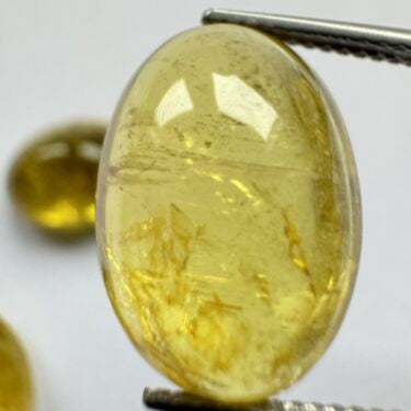 Sonnengelbe Turmalin-Cabochons