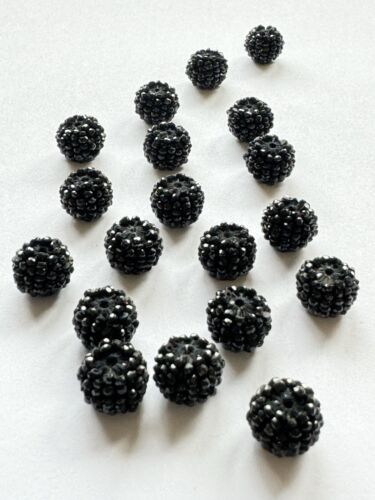 Black Spinel Pair Made In A Flower For Rare Jewelry Make