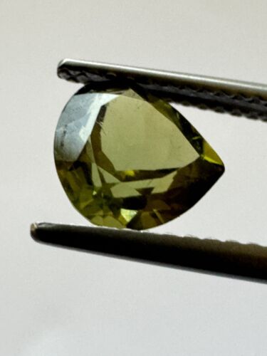 Unique, Green Pear-shaped Tourmalines 7,5mm x 7,7mm 4,50cts