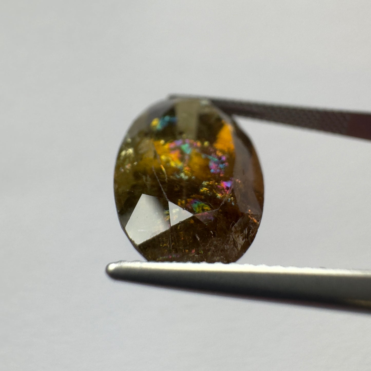 Beautiful Tourmaline Oval Faceted With Inclusions & Rainbow 22,92x12,32 mm 16,78 cts