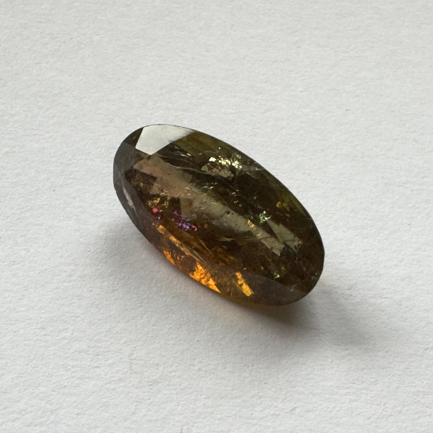 Beautiful Tourmaline Oval Faceted With Inclusions & Rainbow 22,92x12,32 mm 16,78 cts