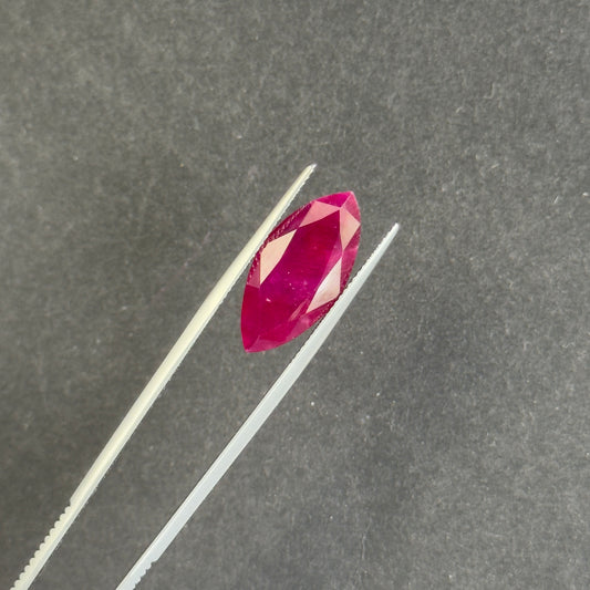 Rubin Marquis Cut Blood Red 21.7x10.4mm 10.17 cts