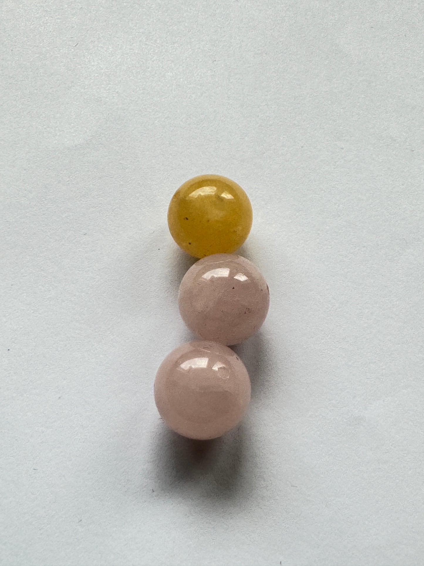 6 Pieces Beautiful Colorful Round Quartz Loose Beads With Holes Like A Chewing Gum