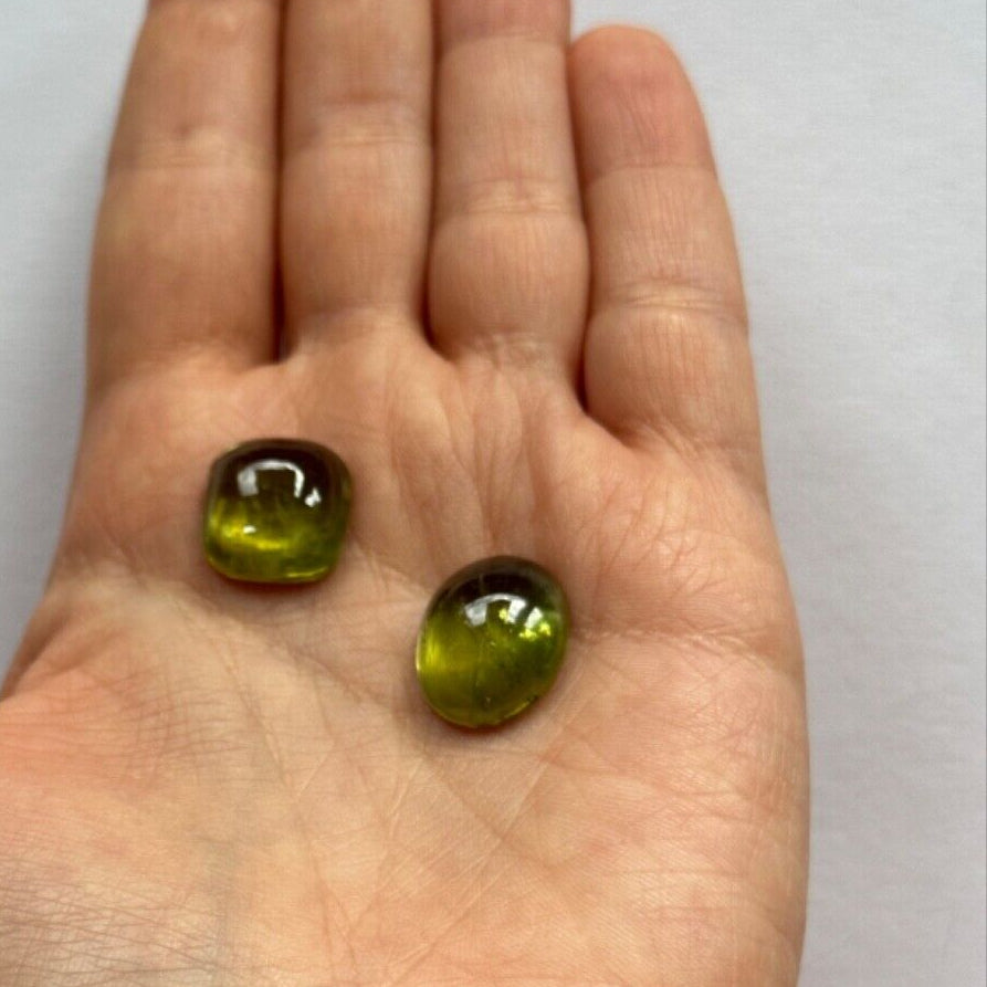 Peridot Cabochon in verschiedenen Größen und Formen 5 Stück im Set
