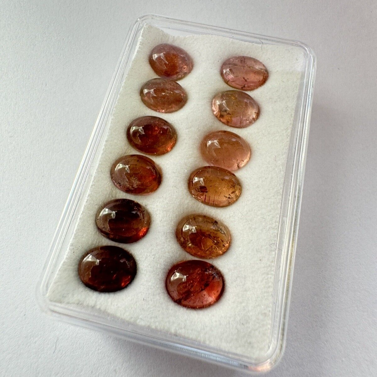 Diversity of nature In 12 tourmaline stones approx. 9mm x 7mm / 1,34cts -2,67cts