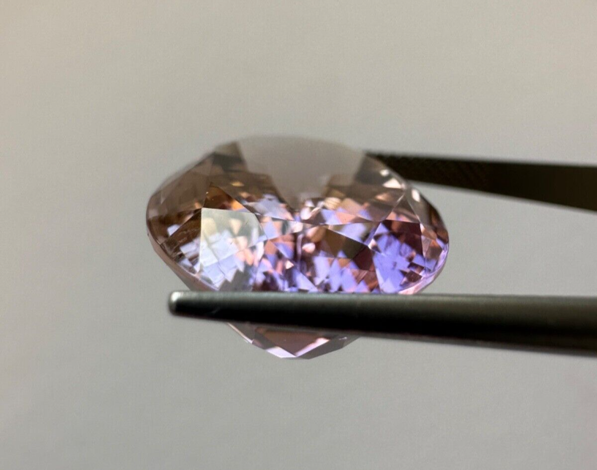 Ametrine Faceted, Multi-coloured Great Stone 23mm x 15,9mm 20,18cts