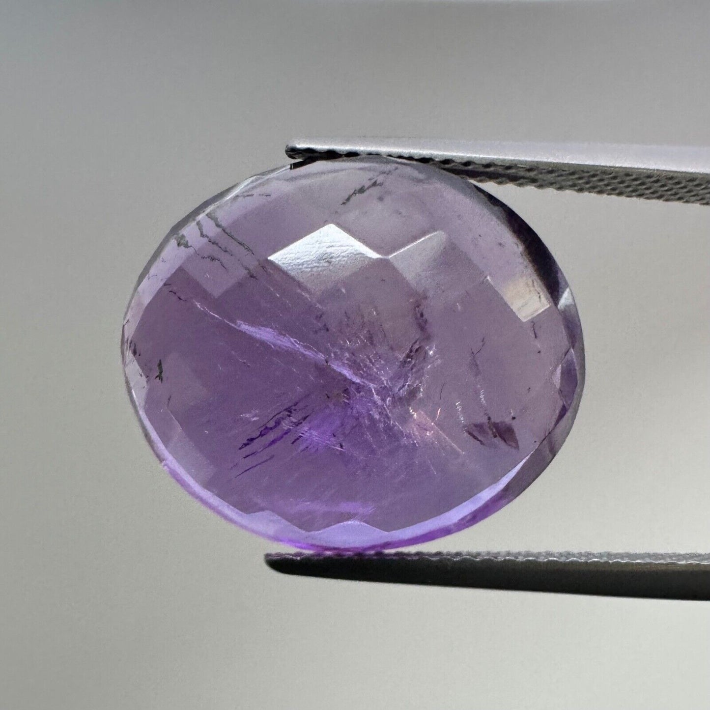 Amethyst Purple Oval Cut Faceted 19 x 16 mm 19,05 Carat With Inclusions