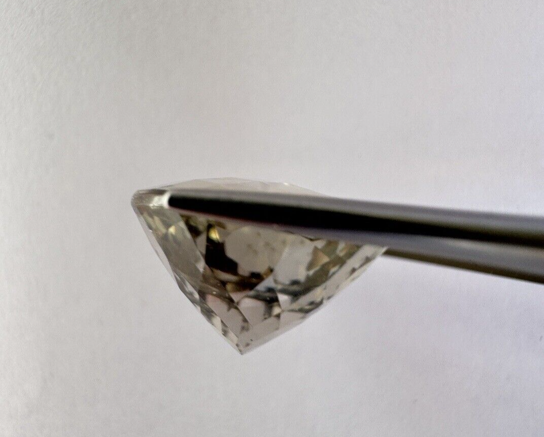 Delicate light green amethyst drop shape 24,4mm x 18,3mm 26,84cts