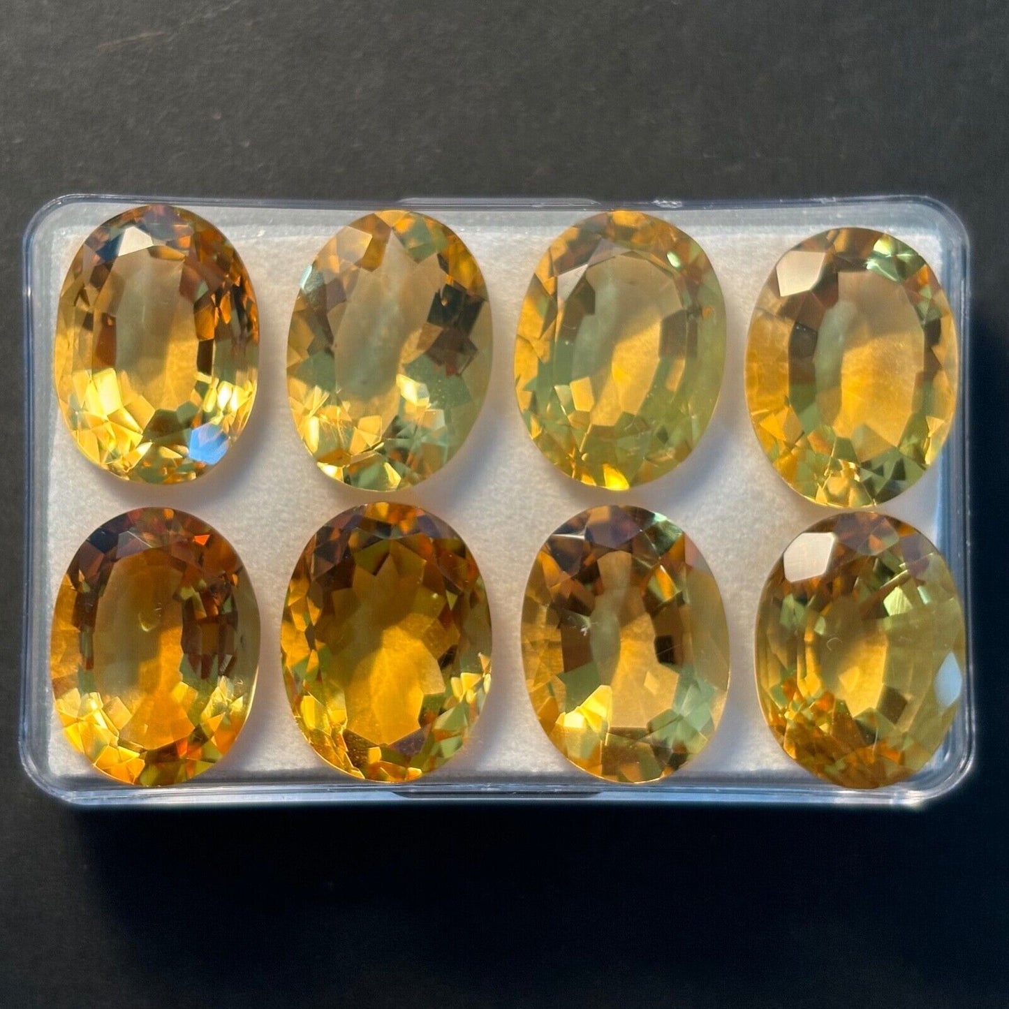1 Selection Piece Citrine Oval Cut Faceted 16-16.2x11.5-12mm 70,85 Carats