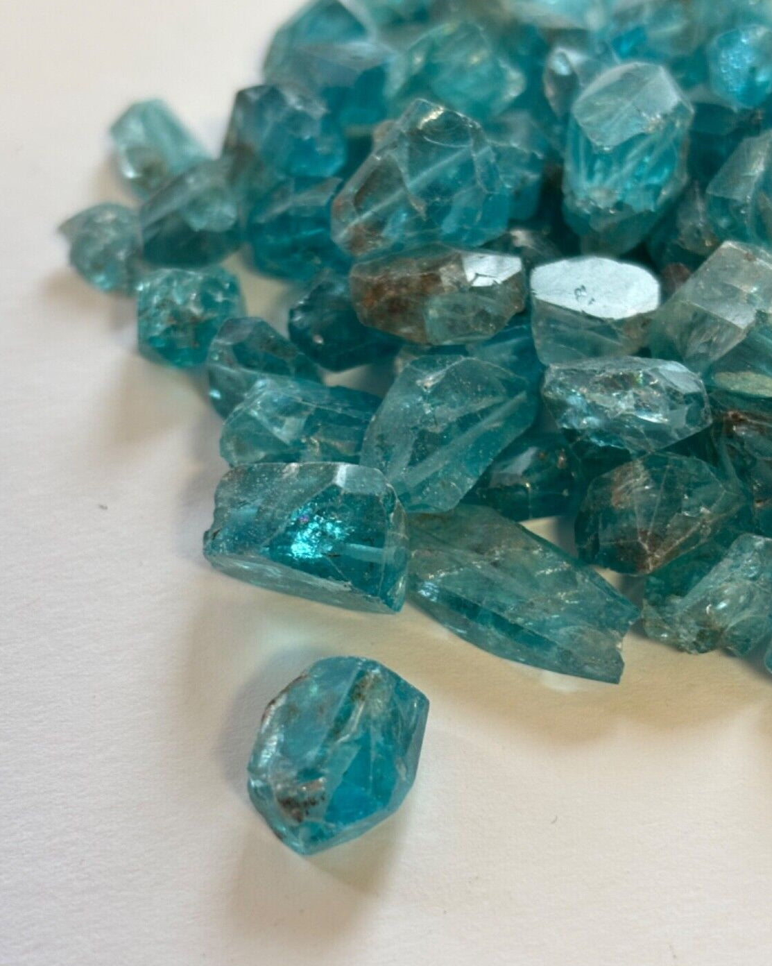 Neon Apatite Natural Crystals (Drilled) 95cts In One Bag