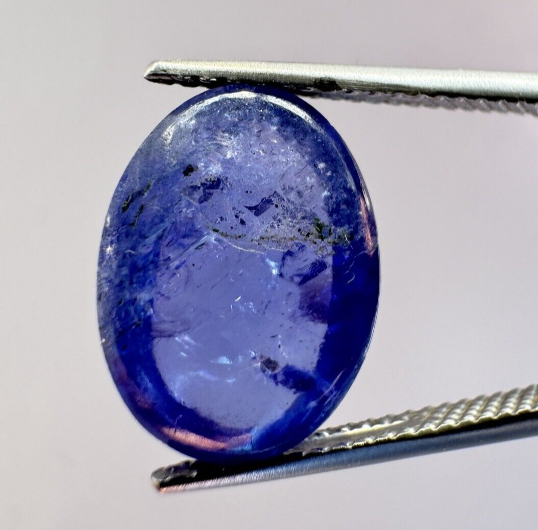 Tanzanite Beauty in Intense Blue 12,86mm x 10,09mm 7,32 Cts