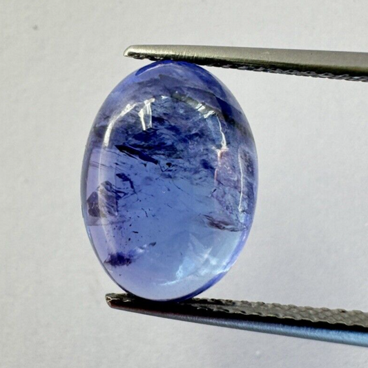 Tanzanite Cabochon In Vibrant Blue 12,97mm x 9,64mm 6,86cts