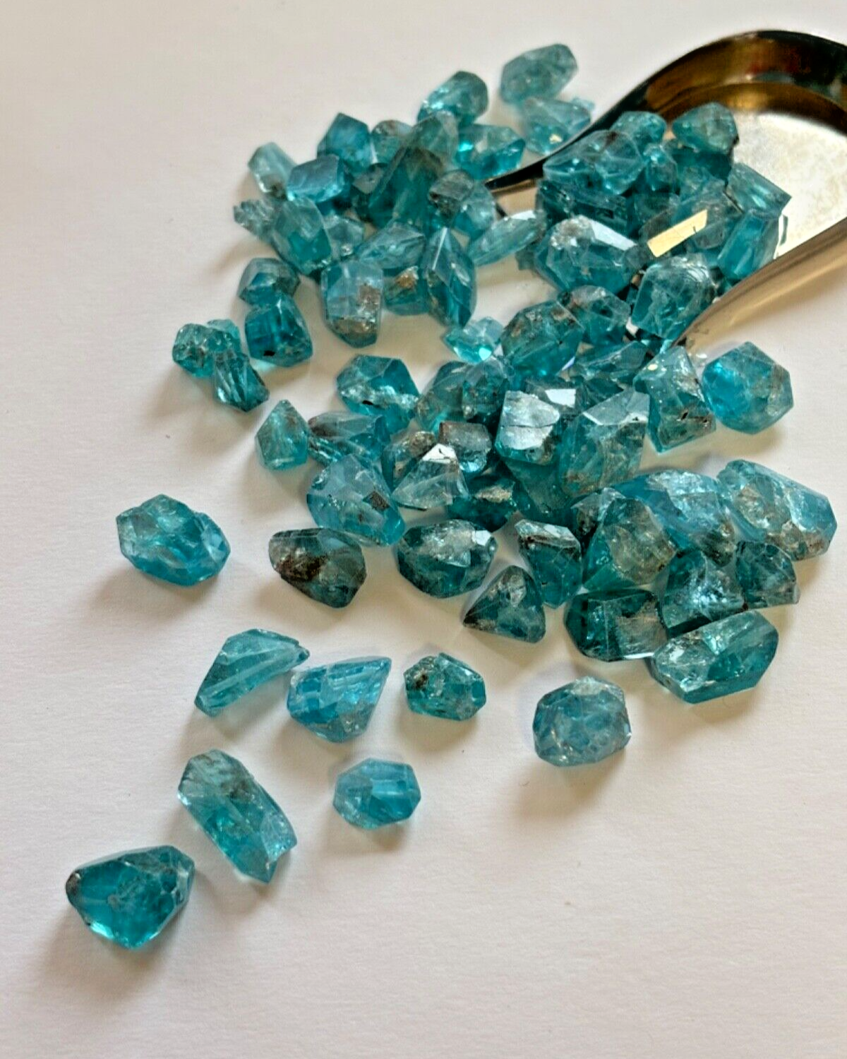 Neon Apatite Natural Crystals (Drilled) 95cts In One Bag