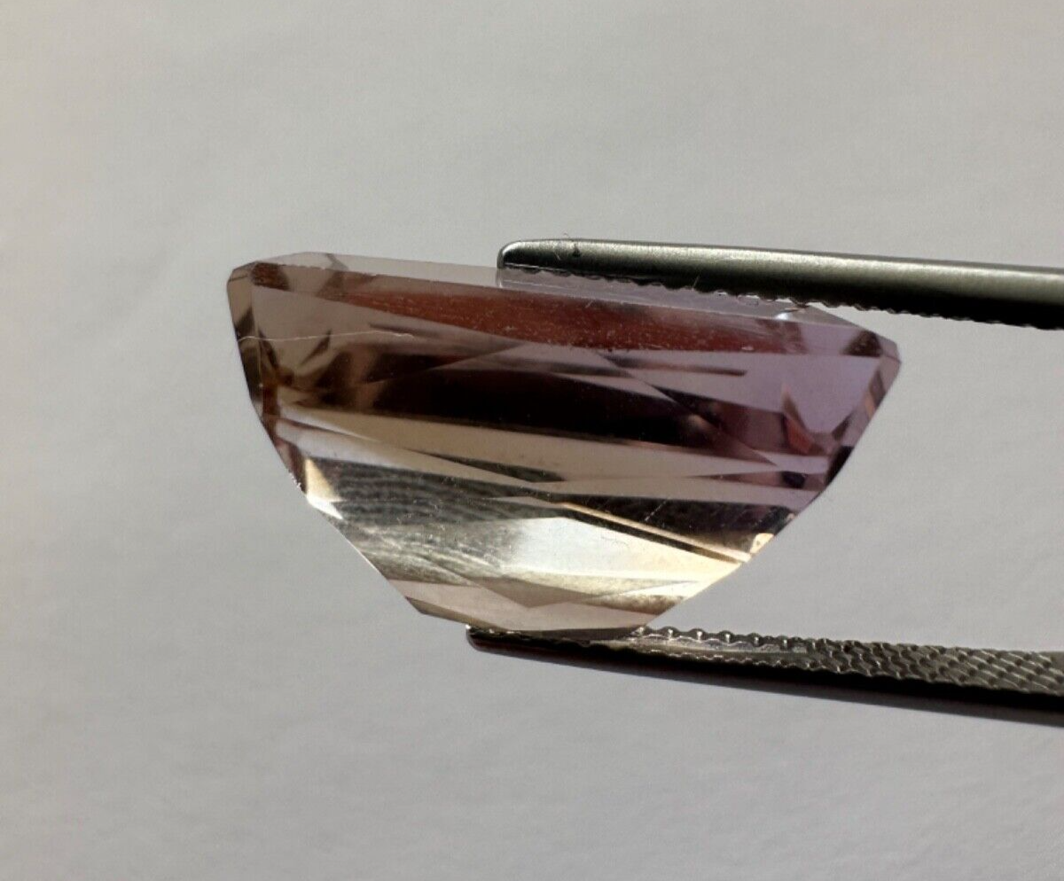 Ametrine 17,1mm x 12,7mm 16,48cts