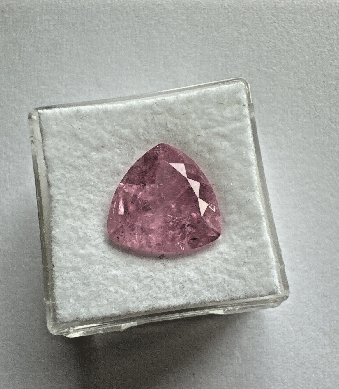 Bright Pink Tourmaline in Trillion Cut 12,3mm x 12,33mm 6,33cts