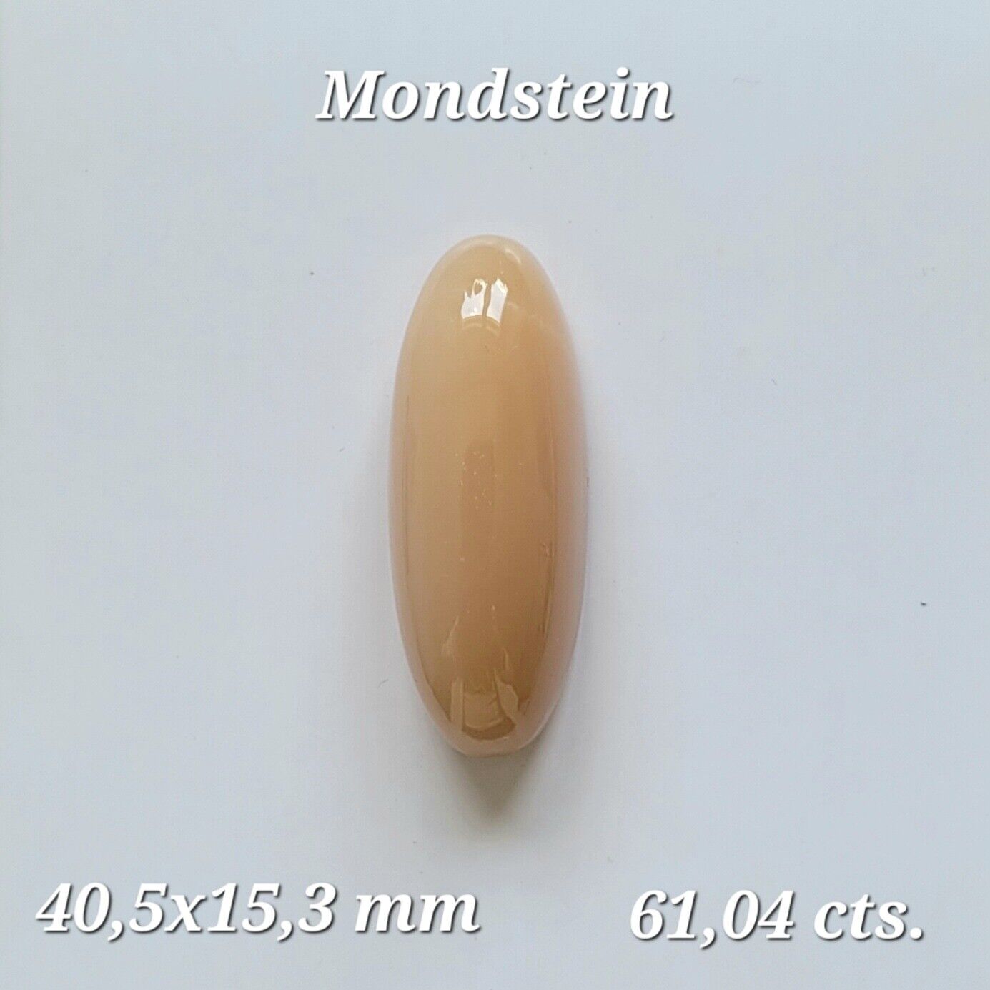 Moonstone Orange Oval Cabochon Shiny Gemstones 40.5 x 15.3 mm 61,04 Carats