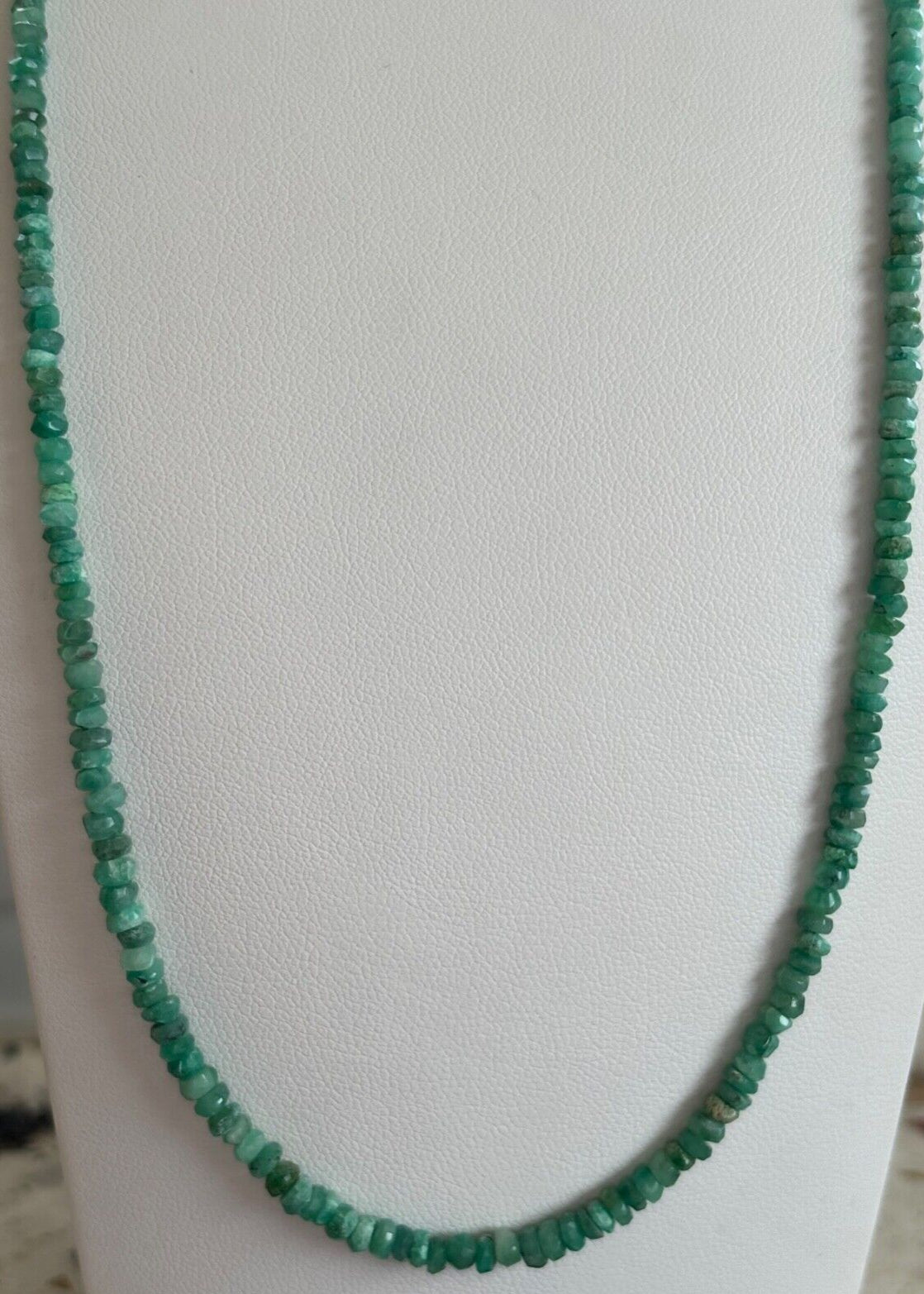Seltene natürliche Smaragd-Rondell-Halskette 42 cm 41-50 Karat mit Silberverschluss