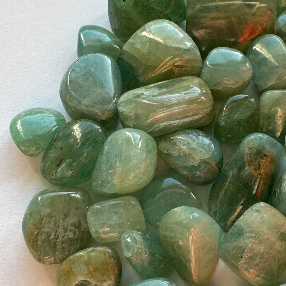Aquamarin Lose Perlen Getrommelte Steine, verschiedene Blautöne 5 Stück pro Beutel, gebohrt