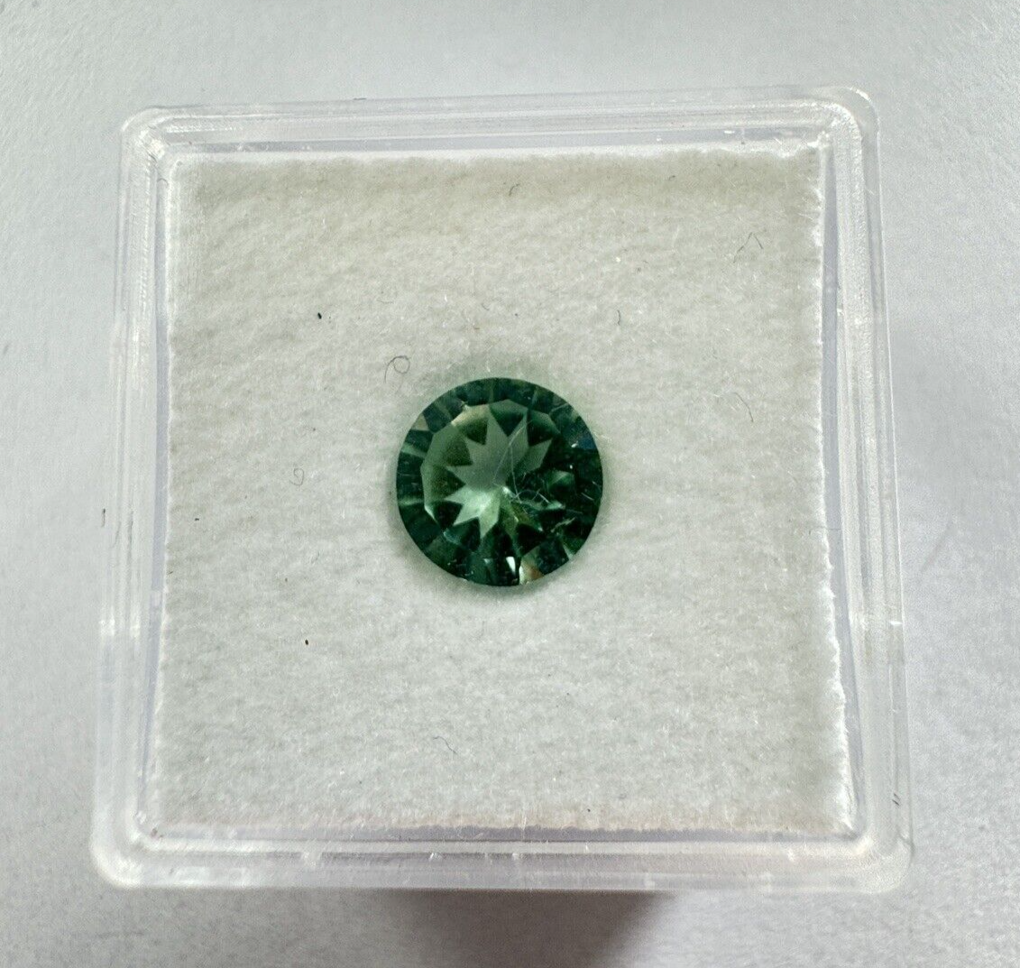 Noble Juice Green Tourmaline In Brilliant Cut 1.75mm 1,41cts