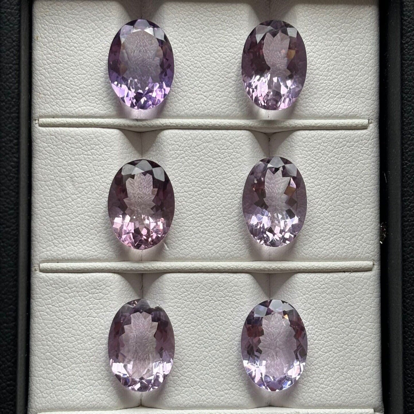 1 piece Amethyst Purple Oval Cut Faceted Approx. 13.8 x 10 mm 28,10 Carat Selection