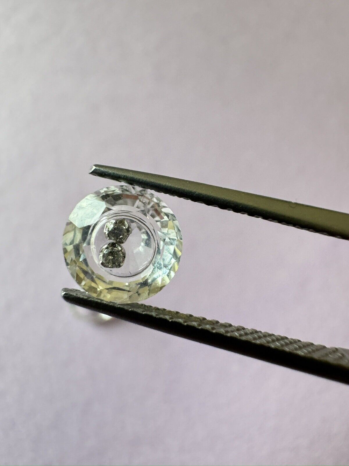 Very unusual pair of diamonds in rock crystal 2- 3,28cts