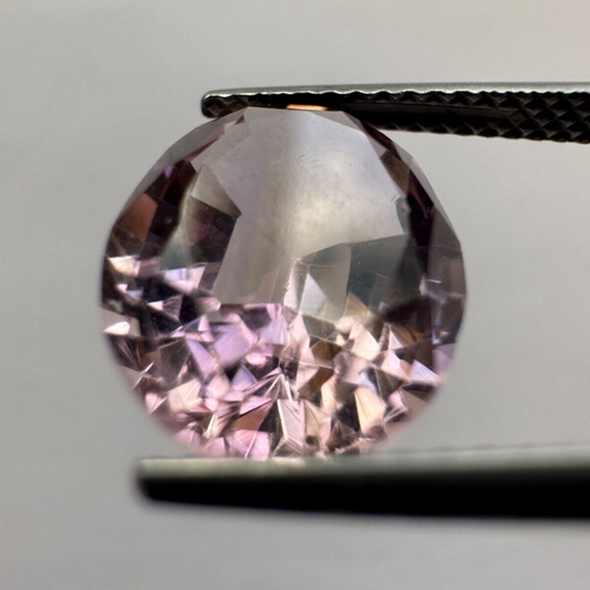 Wunderbarer Ametrin 12,4mm x 9,8mm 4,07cts