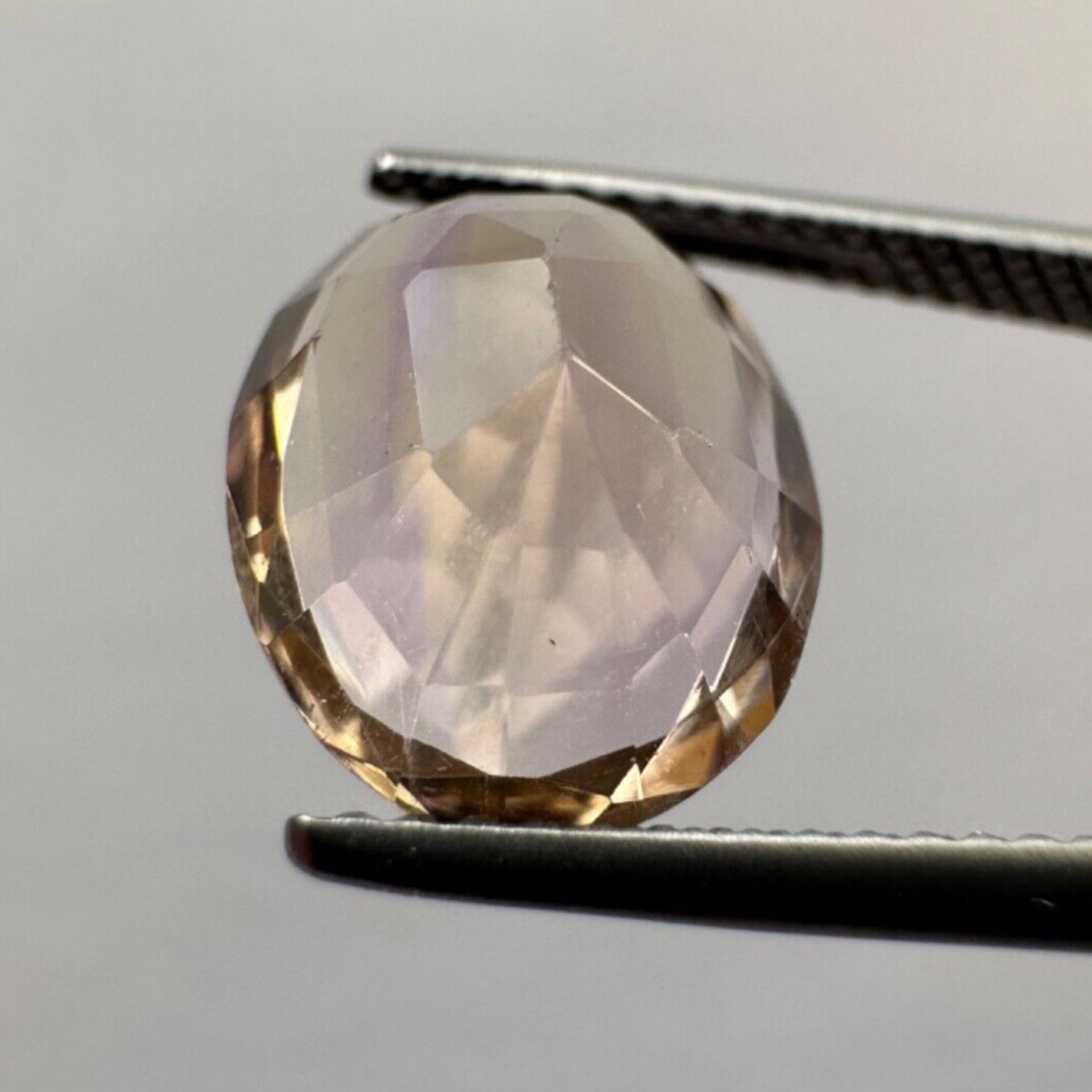 Wunderbarer Ametrin 12,4mm x 9,8mm 4,07cts