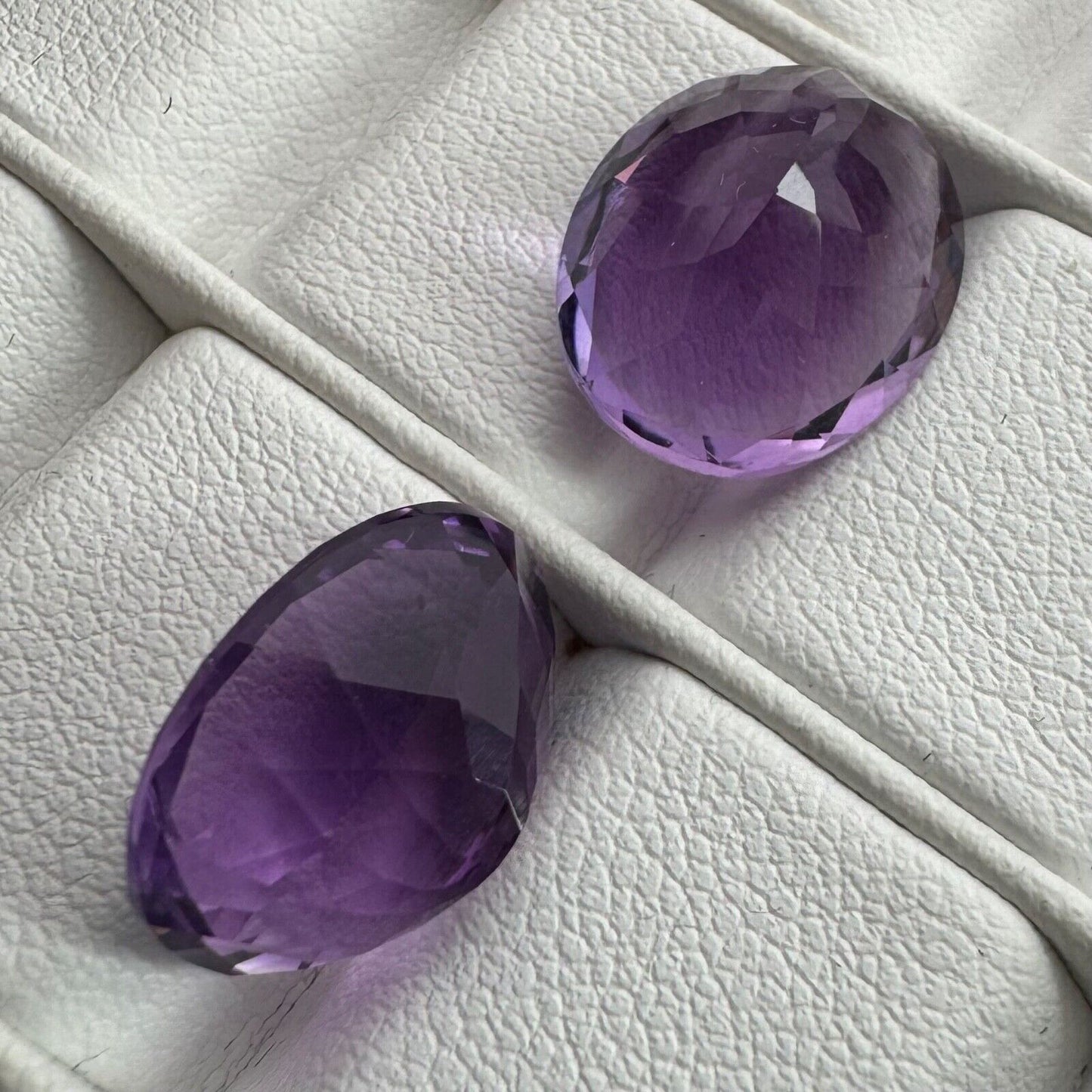 Amethyst Dark Purple Cut Faceted Oval Very Beautiful 14,2 x 11,8mm A++
