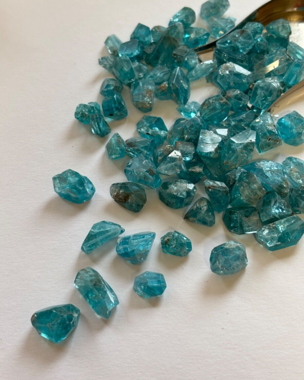Neon Apatite Natural Crystals (Drilled) 95cts In One Bag