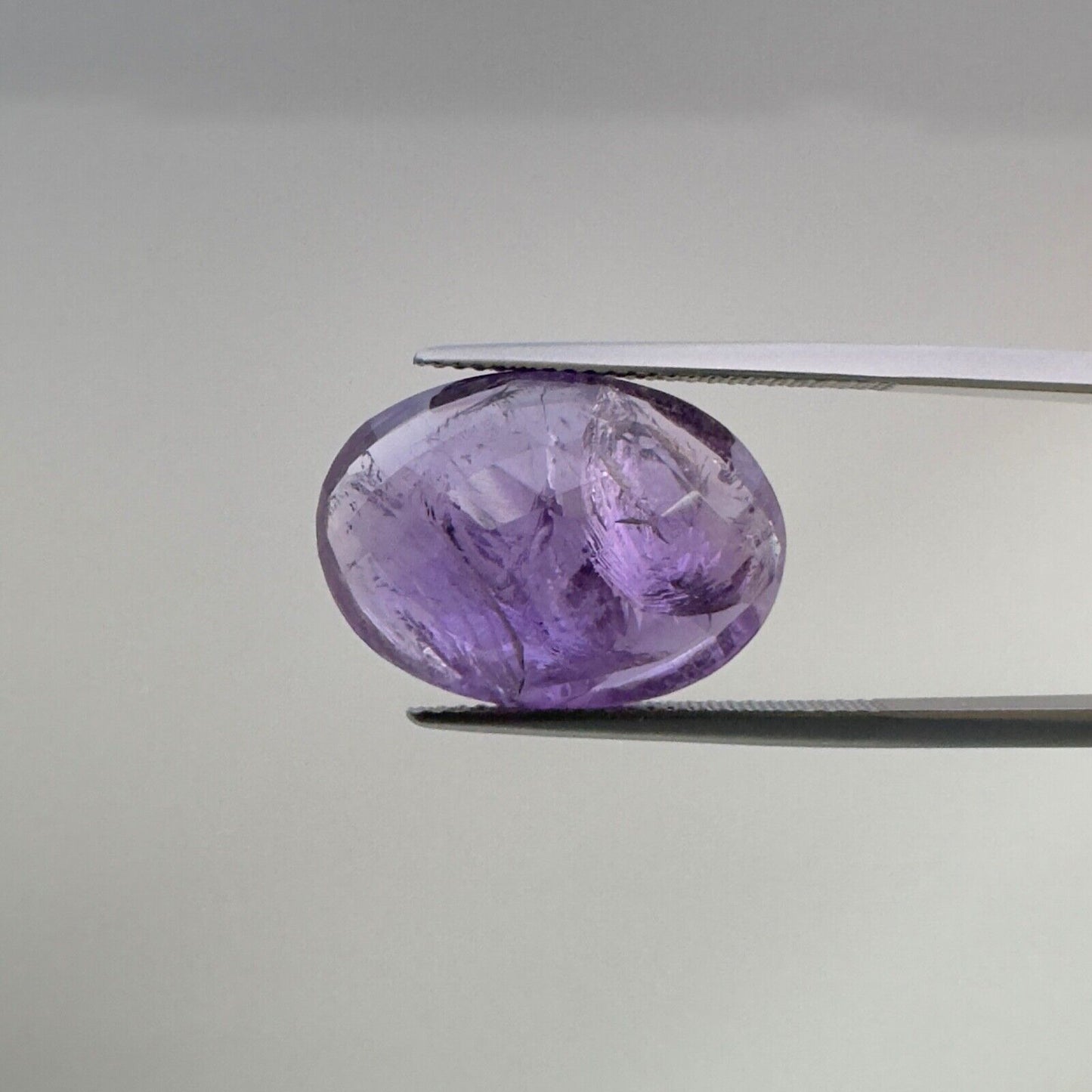 Amethyst Purple Oval Cut Faceted 19,7x14.2mm 14,95 Carat With Inclusions