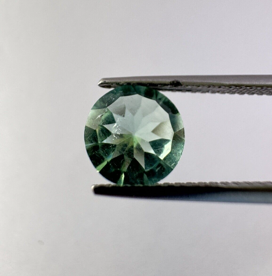 Noble Juice Green Tourmaline In Brilliant Cut 1.75mm 1,41cts