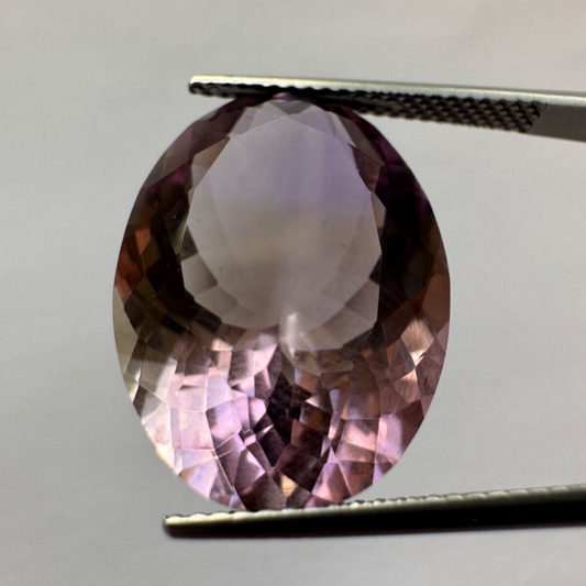 Ametrin Ein Stück Natur mit wunderschönem Farbenspiel 20mm x 15mm 15,09cts