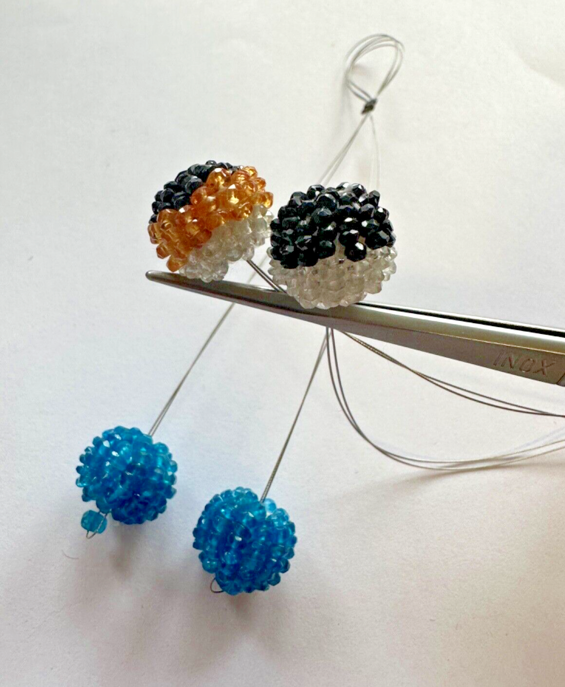 Gemstone Couple With Raised Pearls In A Beach, Very Beautiful Couples Apatite And Spinel