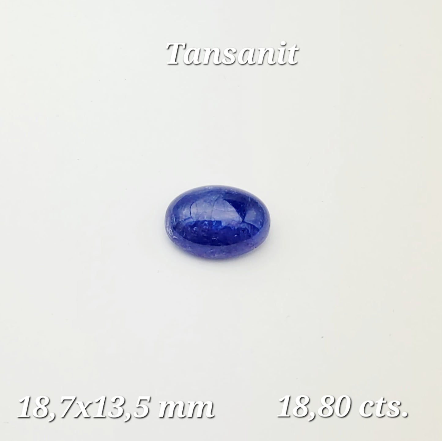 Bezaubernder Tansanit Cabochon Dunkelblau