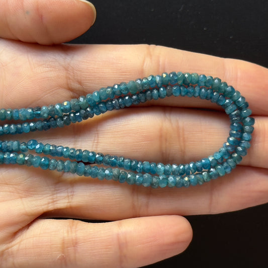 Funkelnde Rondell Apatit Perlen Naturstrang facettiert