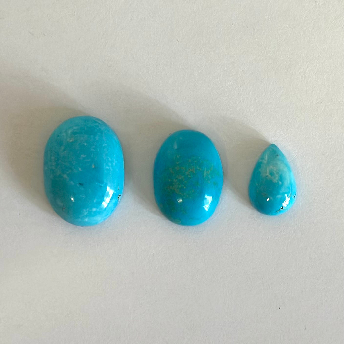 Very Beautiful Turquoise Cabochon and Drip