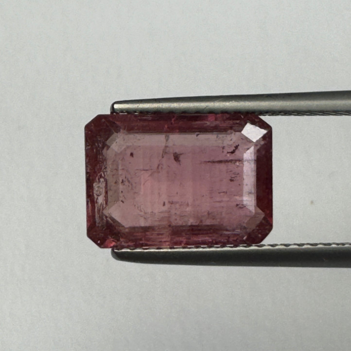 TR225, Turmalin, 4,47 Karat, 12,2 x 8,6 x 4,5 mm