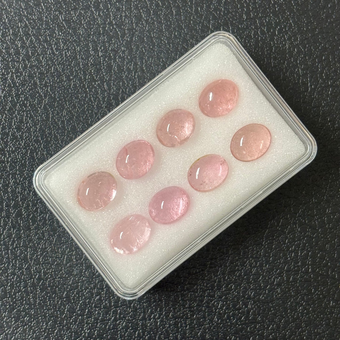 1 Piece Pink Tourmaline Oval Cabochon With Inclusions Approx. 10x8mm 3,36 Cts.
