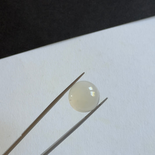 Milky white Moonstone - 14,57cts
