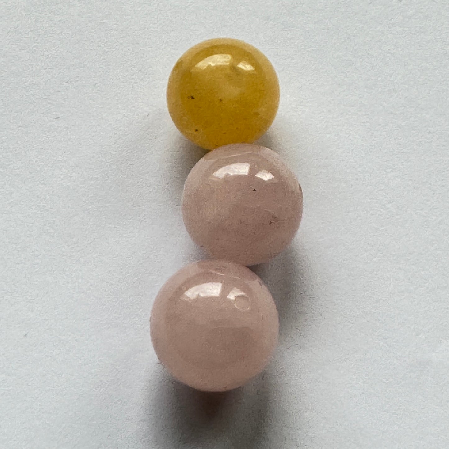 6 Pieces Beautiful Colorful Round Quartz Loose Beads With Holes Like A Chewing Gum