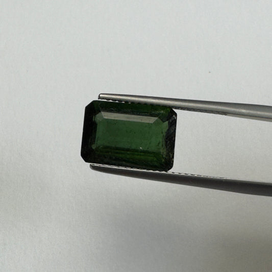 Tourmaline exceptional presence with its generous 4.41-cts 12.6x 9.7x 4.5 mm