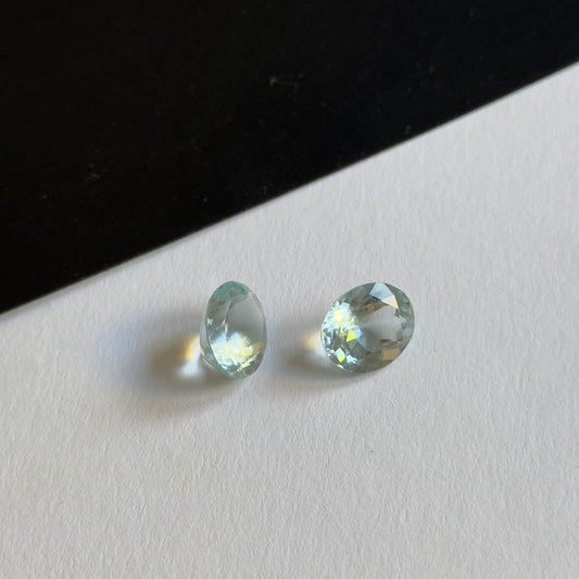 Funkelnder Aquamarin leuchtend himmelblau Oval facettiert 11x9mm