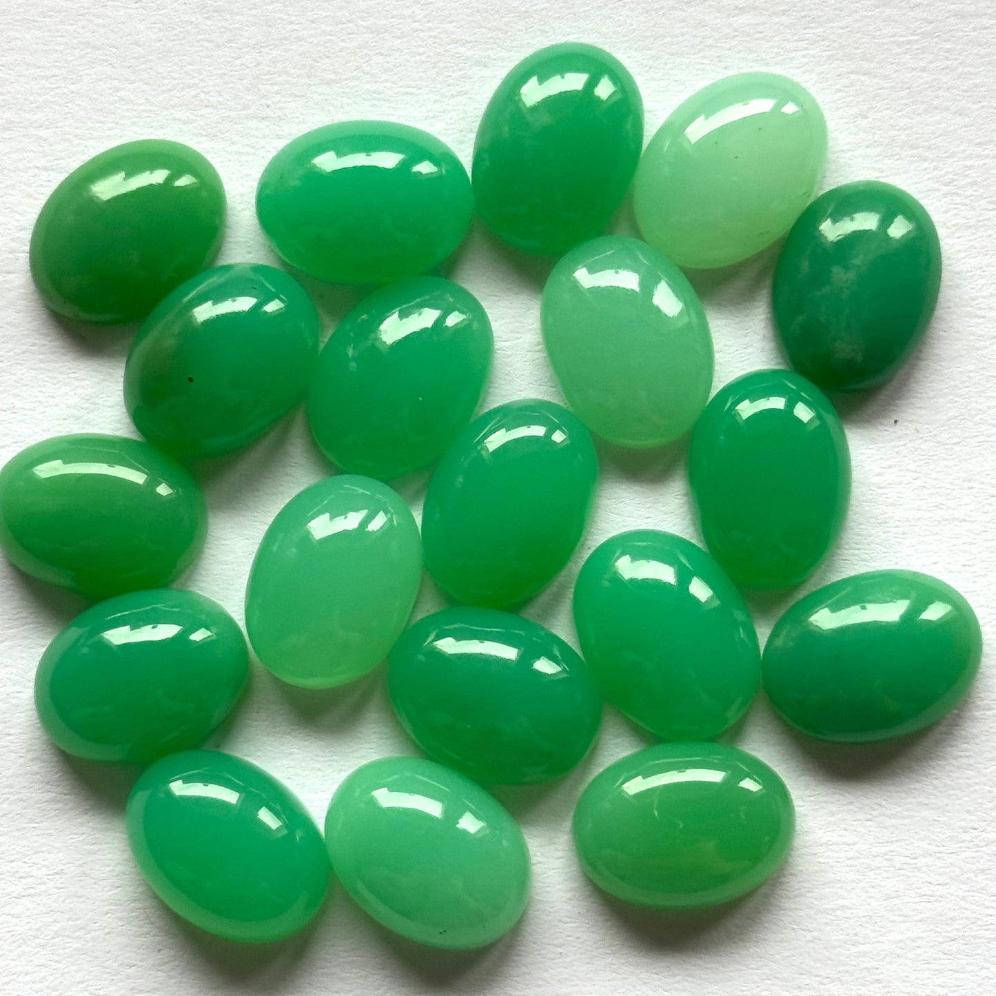 Chrysoprase Cabochons 15mm -16mm / Sold as a pack of 4 pieces